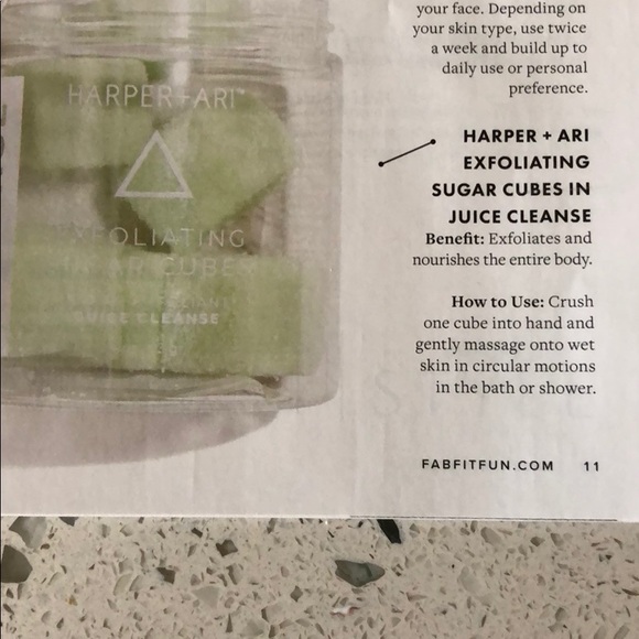 Harper and Ari Exfoliating Sugar Cubes - Picture 2 of 2